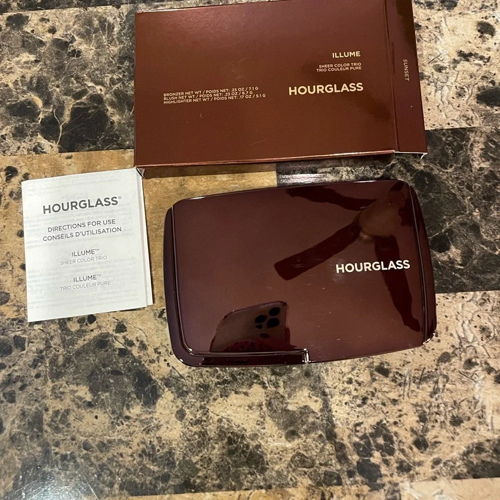 Hourglass Makeup Illume Sheer Color Trio w/ Cream Bronzer, Blush & Highlighter - Picture 8 of 9